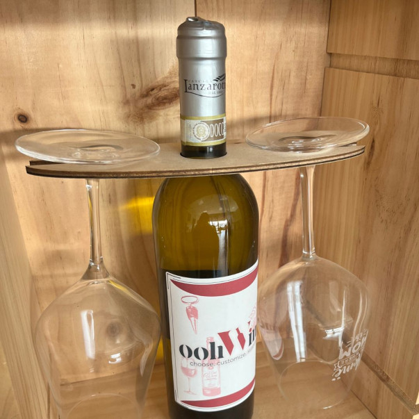 PORTA BOTTIGLIE DI VINO E CALICI IN LEGNO PERSONALIZZATO